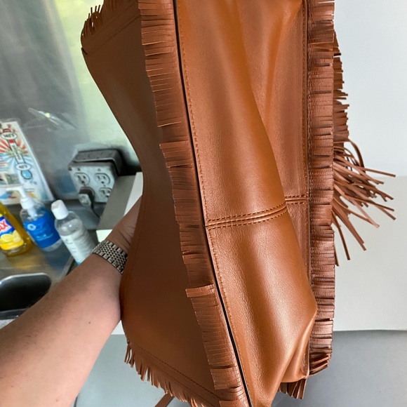 VALENTINO GARAVANI Leather Crossbody/clutch  Large Fringe Detachable Strap - Picture 7 of 16